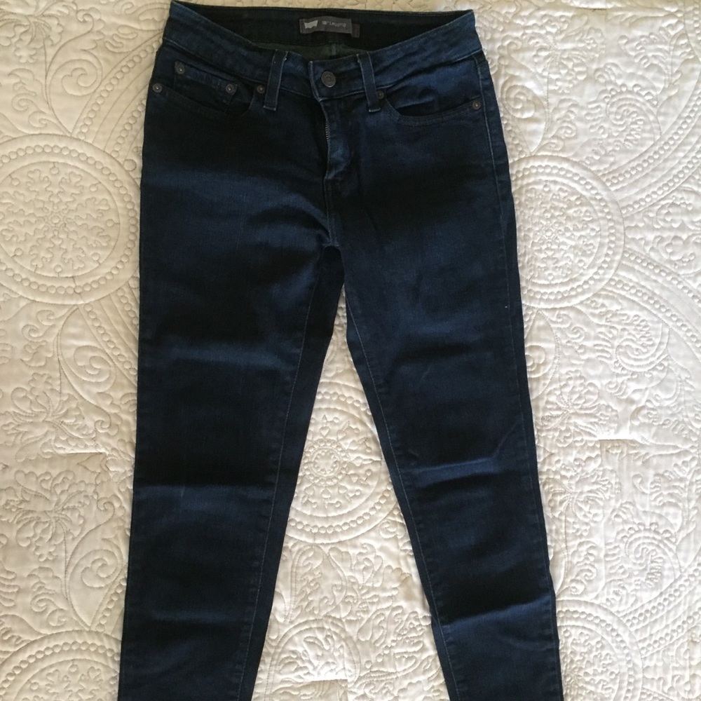 Levi’s - Picture 2 of 4